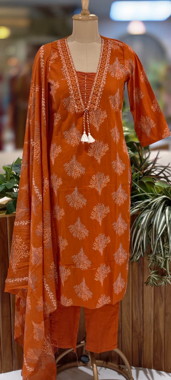 Cotton Elegant Hand block Print Kurta Set with Intricate Border Detailing & Tassel Tie-Up Neck Full Suit Set