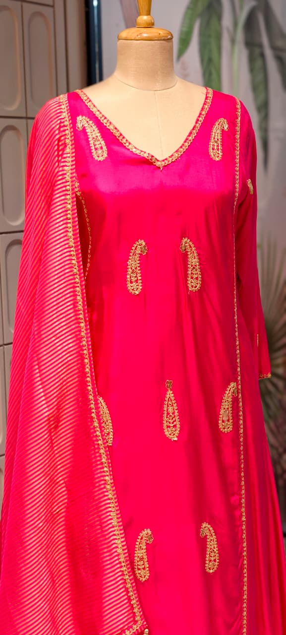 Pure Crepe Embroidered Anarkali Full Set