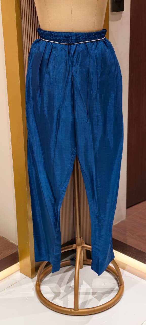 Minimal Printed Yoke Borders Outline Muslin Kurta Pant Set- 14257 RB318