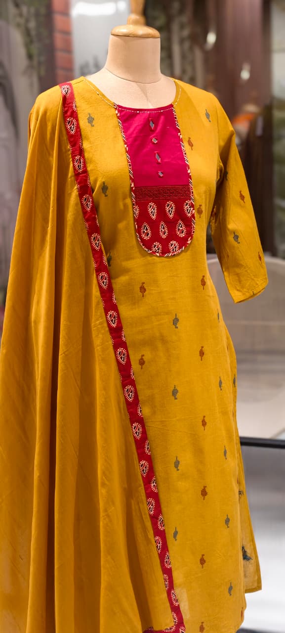 Ethnic Abstract Print U-Yoke Multicolor Cotton Full Suit Set With Printed Dupatta(Lean Fit)- 14355 RB327