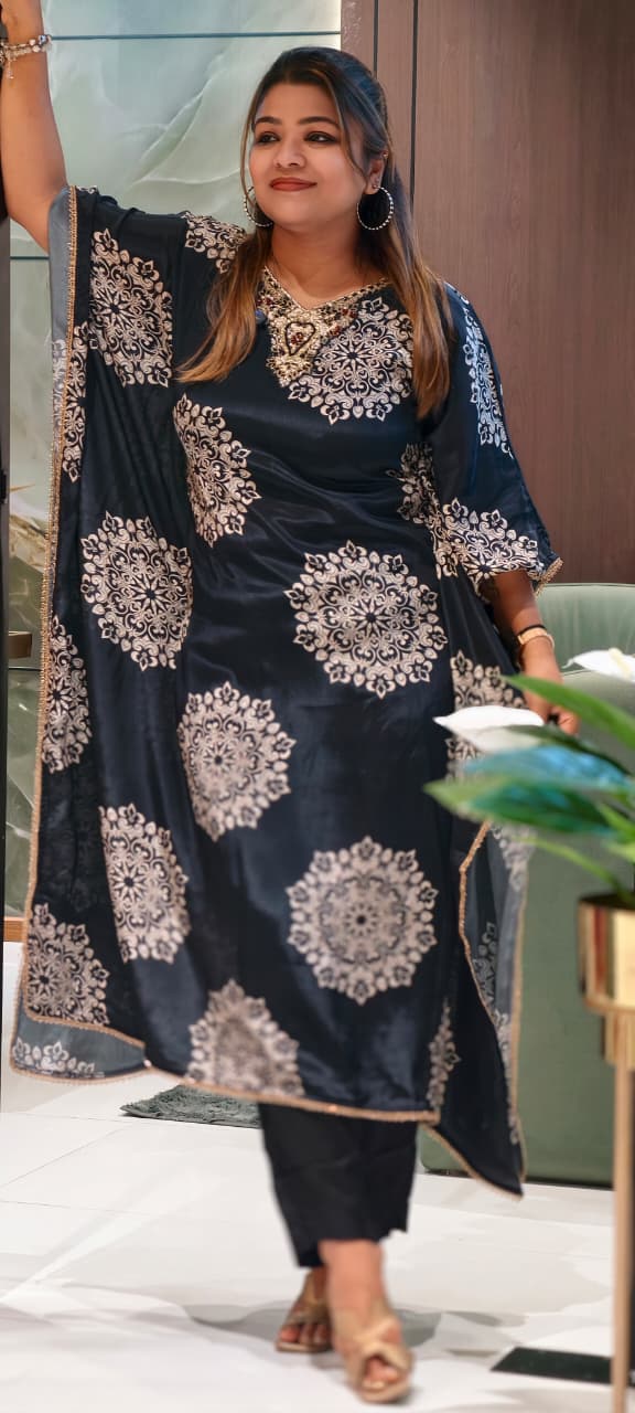 Rounded Floral Block Prints Zardosi Neckline Kaftan With Bottom In Crepe Fabric