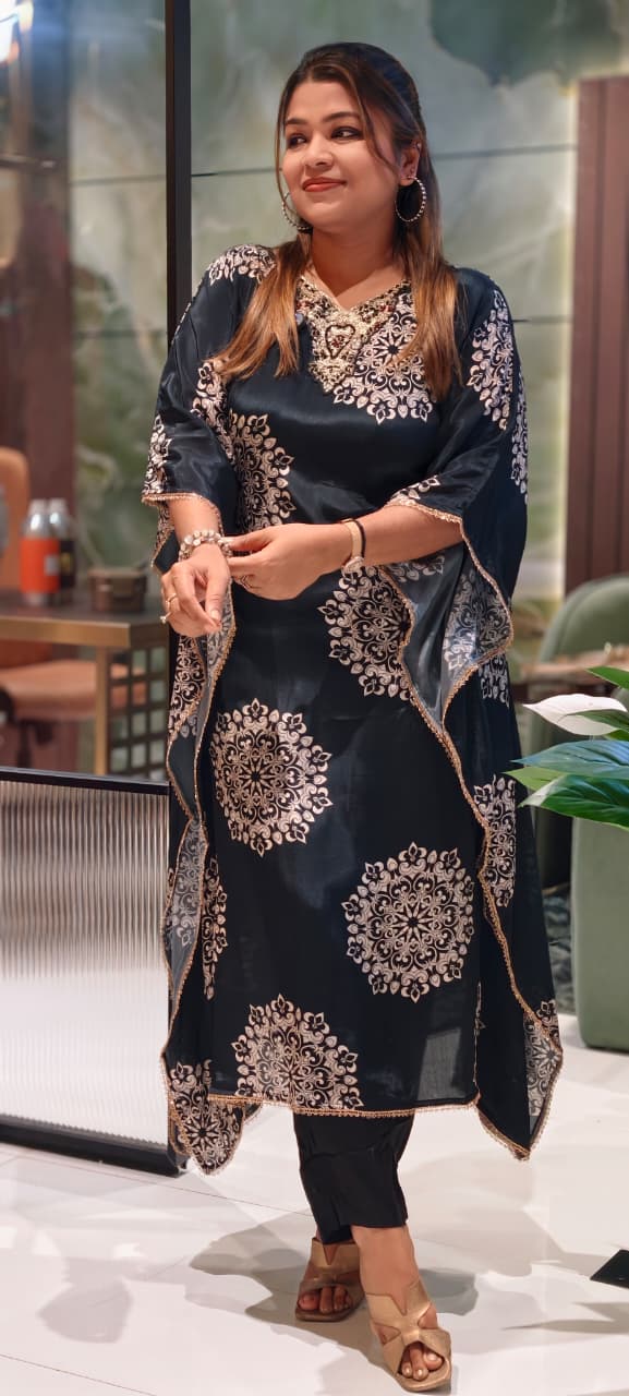 Rounded Floral Block Prints Zardosi Neckline Kaftan With Bottom In Crepe Fabric
