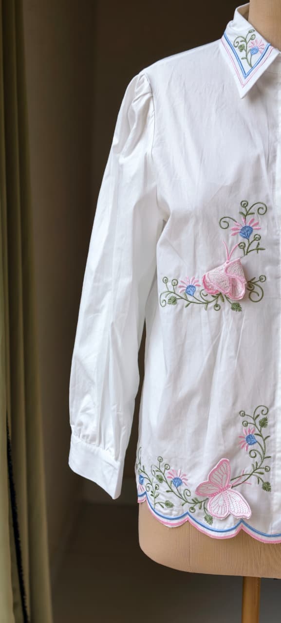 Floral Print With Butterfly Pop-Up Imported Western Top- 15063