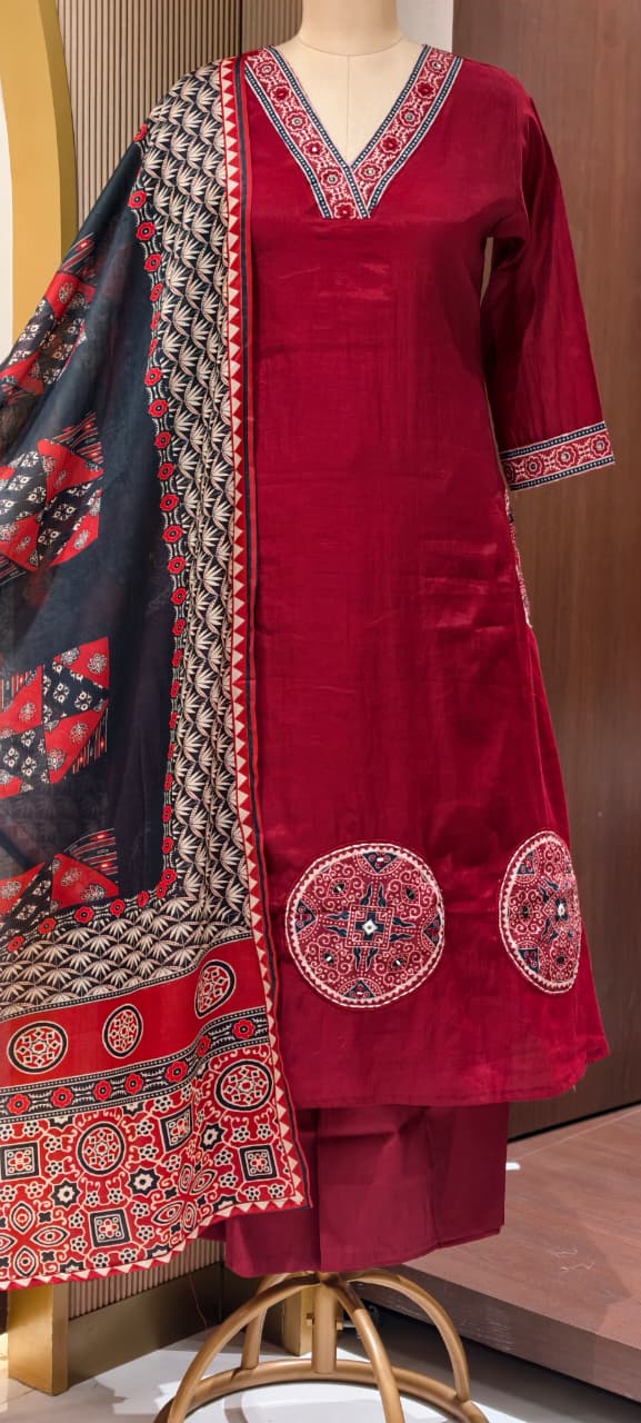 Elegant Midnight Bold V-Neck A-Line Surat Mul-Chanderi Full Suit Set with Statement Heritage Print Dupatta- 15163