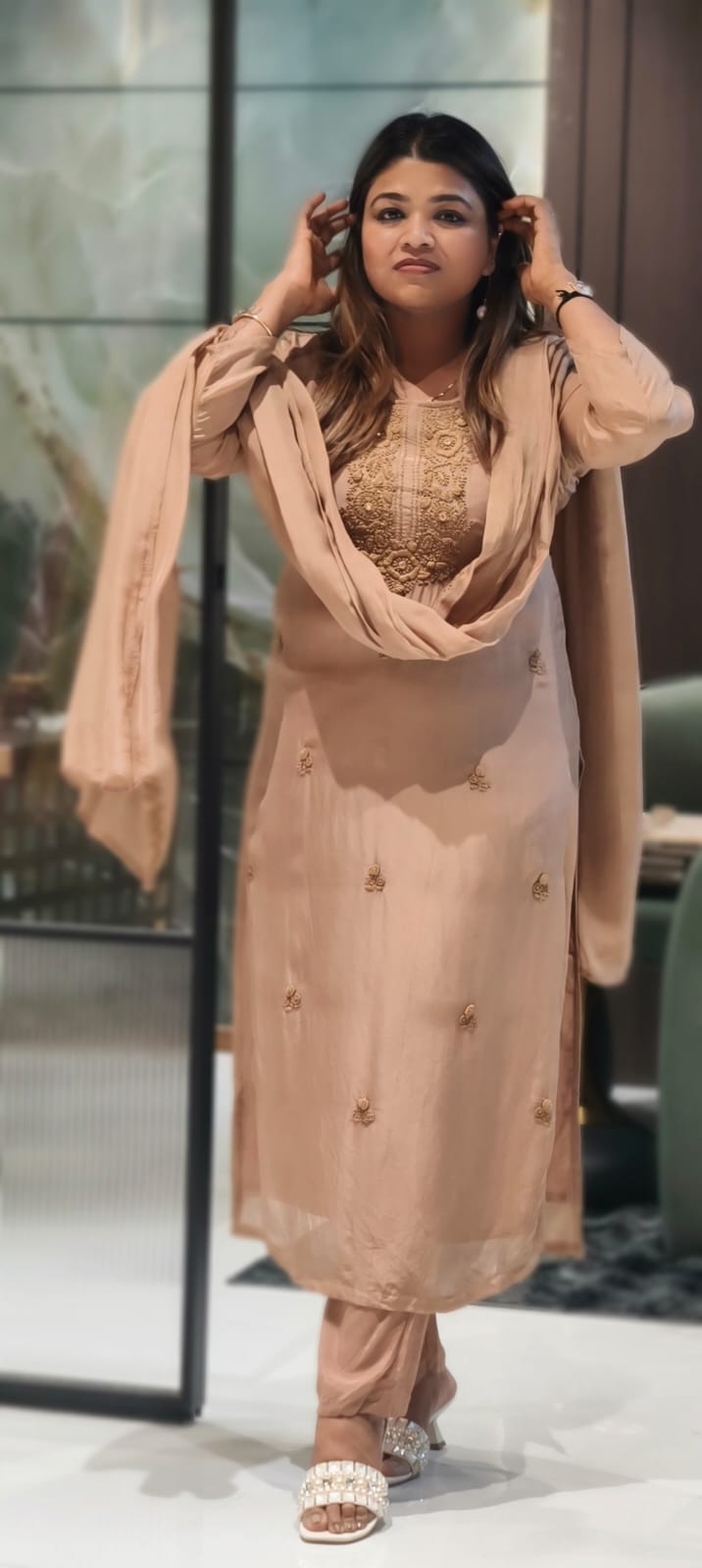 Foil Mirror Detailing Chikankari Embroidered Yoke Solid Organza Full Suit Set With Dupatta- 15376
