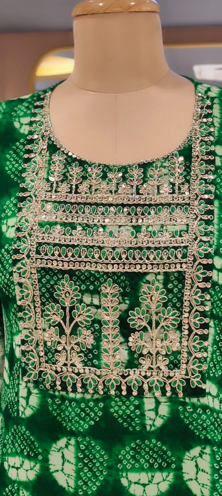 Women's Georgette Printed Kurti with Machine Embroidered Yoke Straight Fit-15478