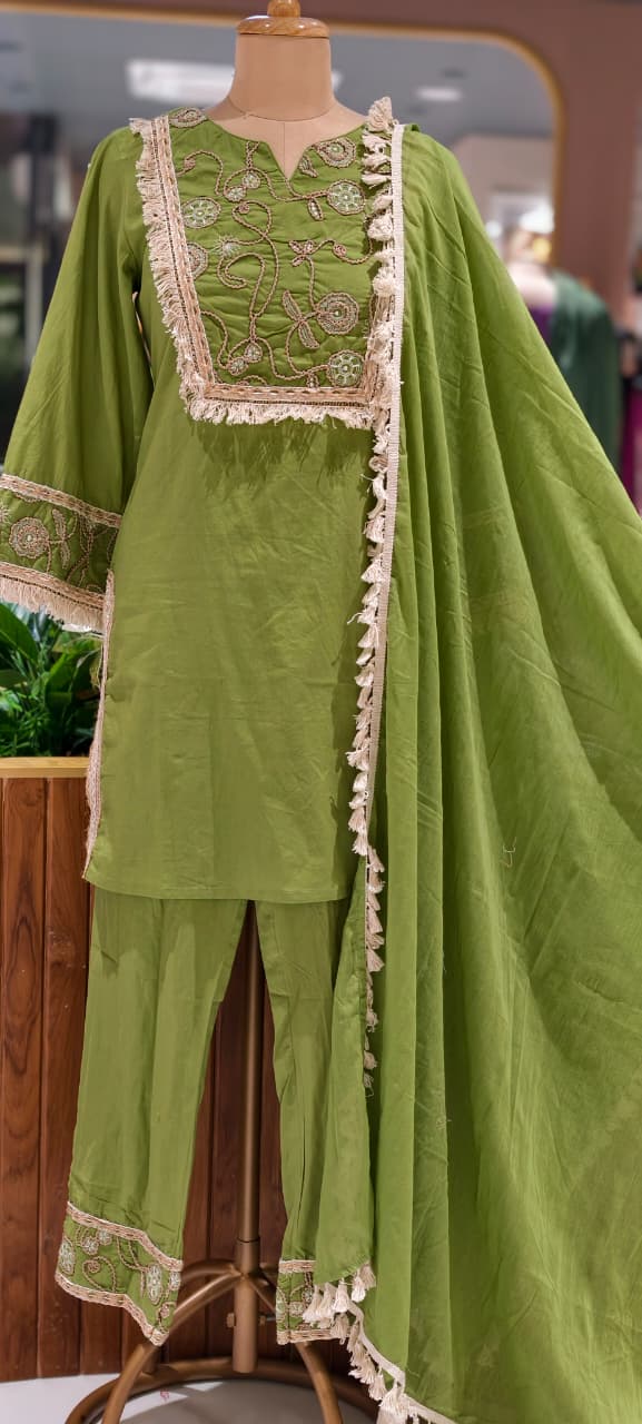 Boho Chic Thread Embroidered Yoke Tassel Accent Cotton Full Suit Set With Dupatta- 15496