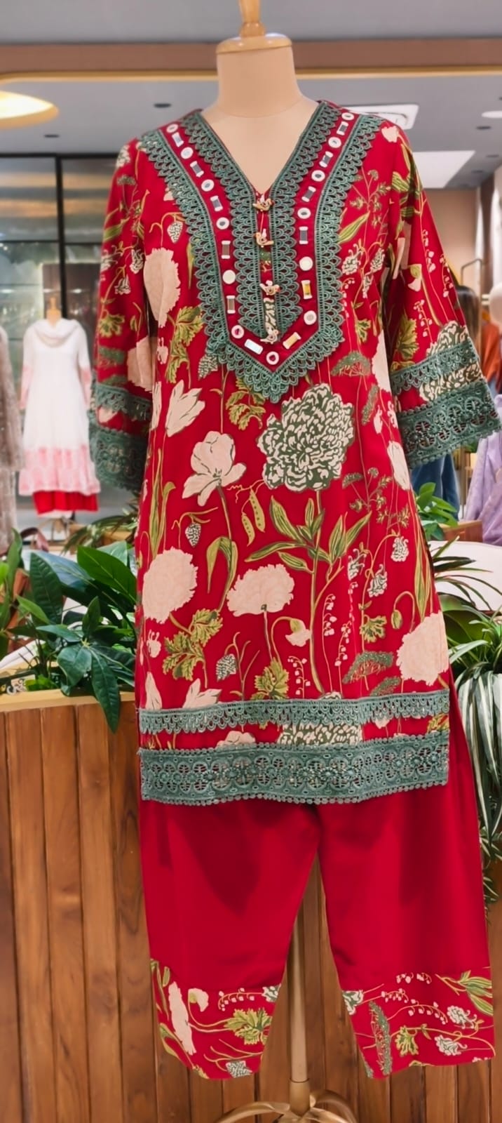 Premium Floral Printed Cotton Full Suit Set Wuth Dupatta With Crosia Elegance- 15682