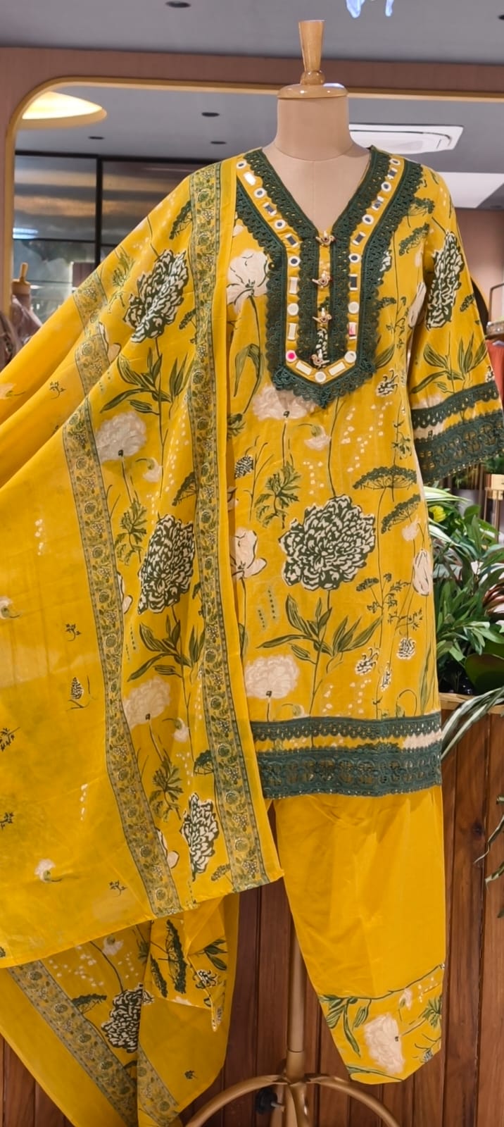 Premium Floral Printed Cotton Full Suit Set Wuth Dupatta With Crosia Elegance- 15682