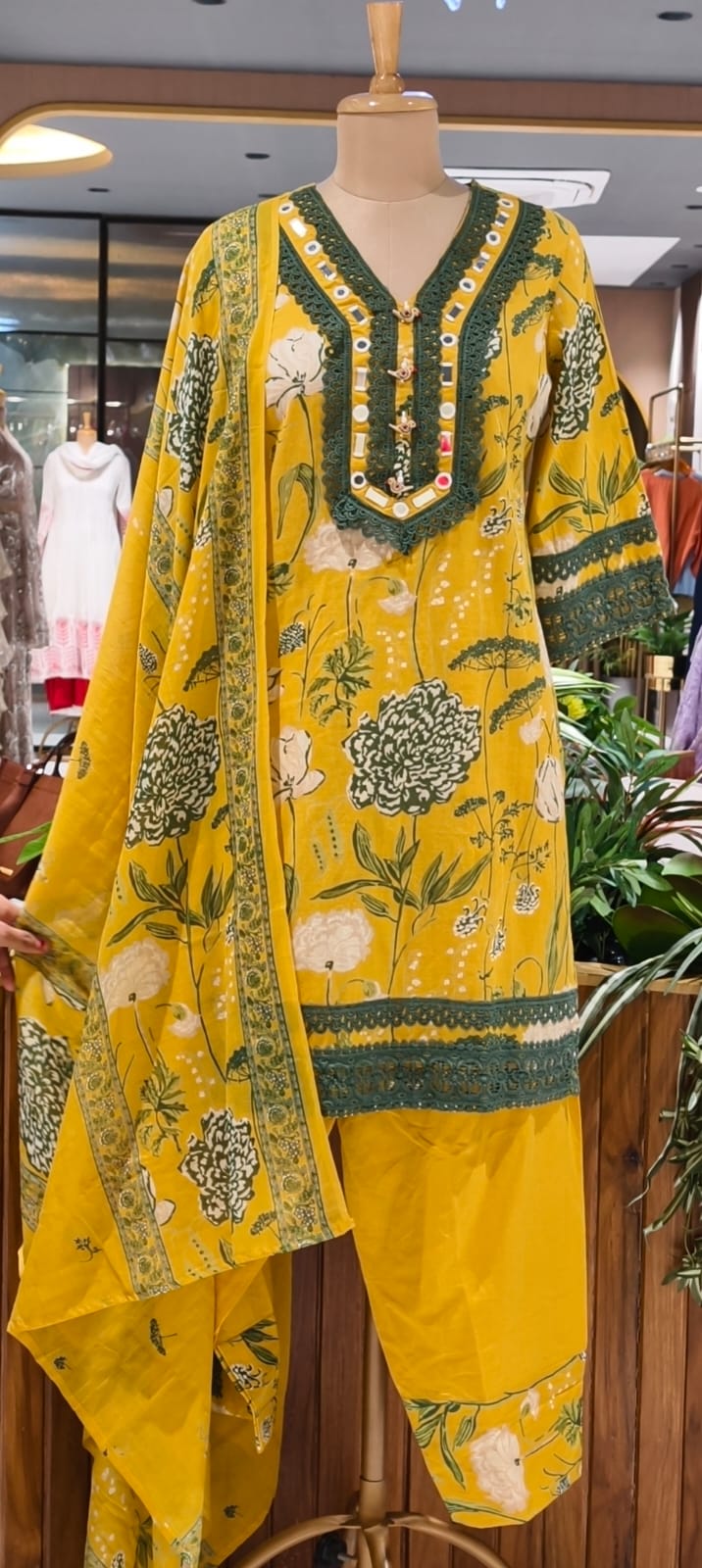 Premium Floral Printed Cotton Full Suit Set Wuth Dupatta With Crosia Elegance- 15682