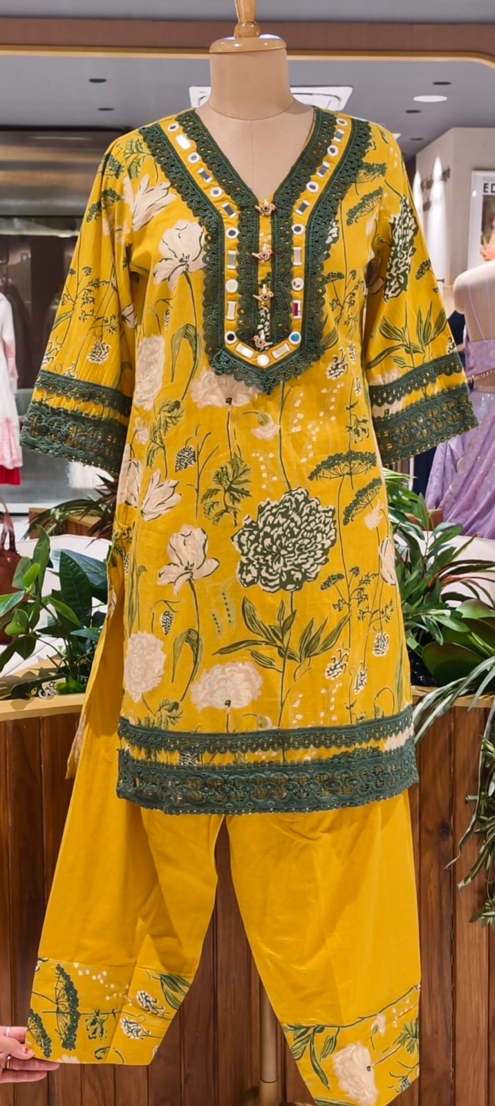Premium Floral Printed Cotton Full Suit Set Wuth Dupatta With Crosia Elegance- 15682