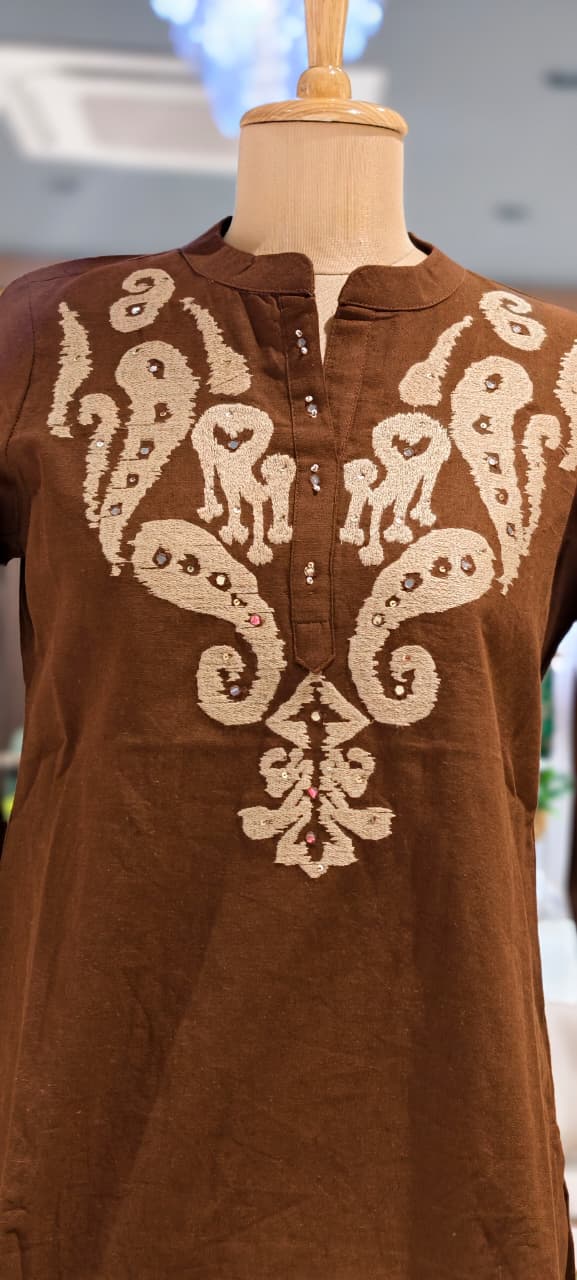 Banjara Bloom Mango Buti Thread Embroidered Cotton Kurti Only- 15721