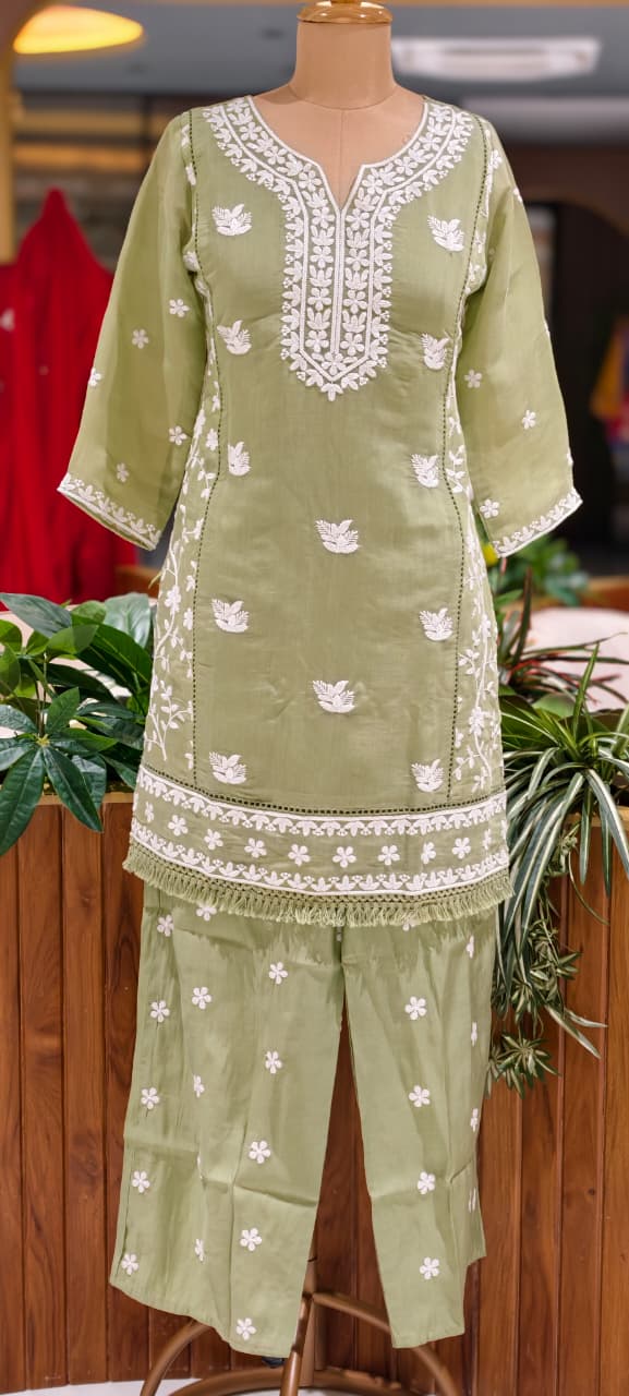 Floral Intricate Thread Embroidered Premium Surat Mul-Chanderi Straight Full Suit Set With Dupatta- 15893