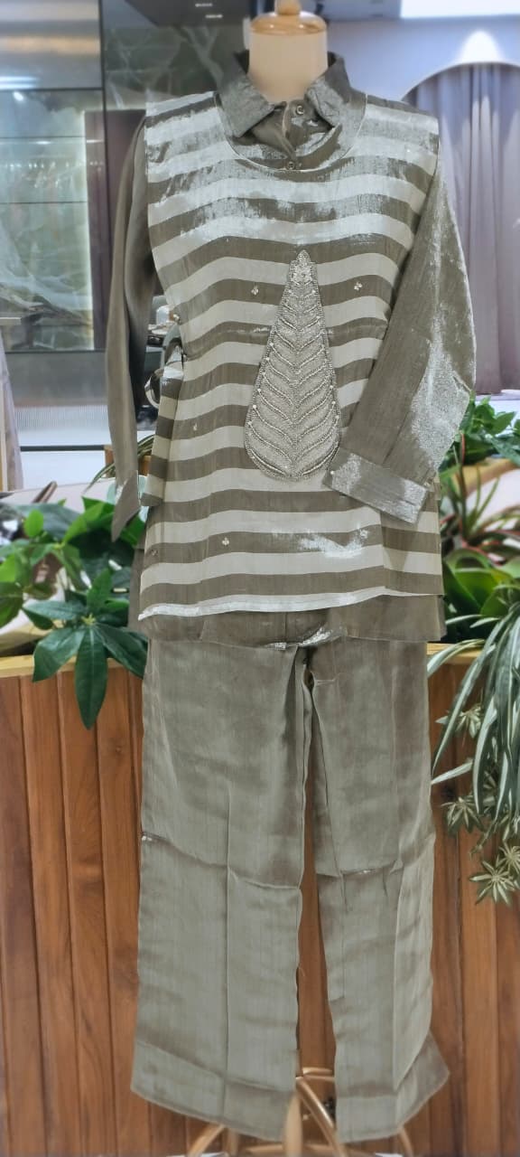Metallic Leaf Embroidered Striped Pyramid Look Detechable Over Lay Side Knots Zebra Tissue Co-Ord Set- 15991