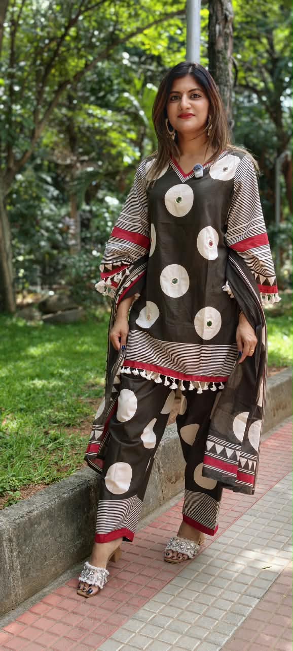 Giant Polka Geometric Prints Tassel Accent Foil Mirror Touch Boho Full Suit Set With Dupatta- 15681