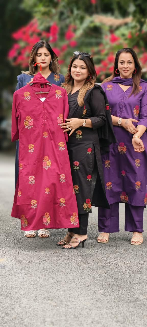 Cross-Stitch Abstract Floral Embroidery Straigth Cotton Full Suit Set With Dupatta- 16093