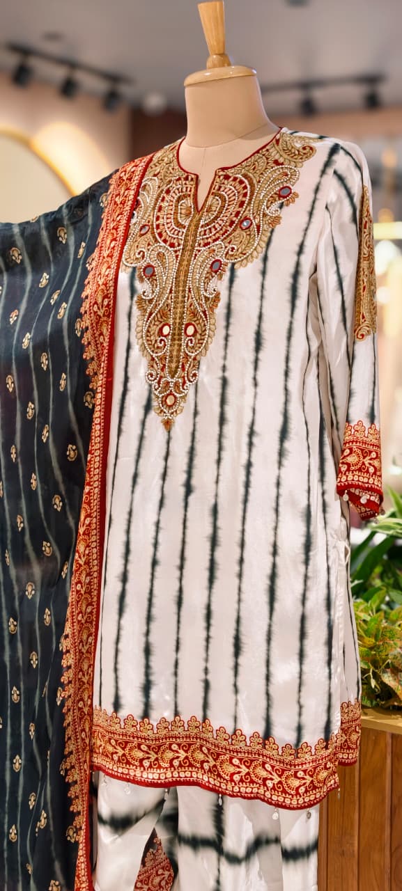 Jaipuri Inspired Pearl Real Mirror Embroidery Tassel Accent Crepe Kurta With Farsi Bottom & Dupatta- 15312