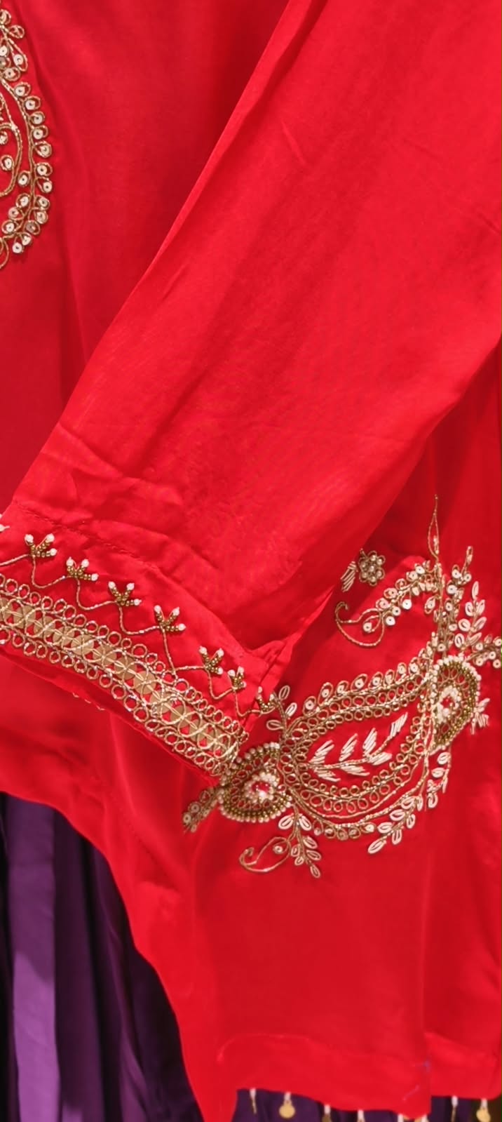 Delicate Zardosi Kundan Look Embroidered Work Twin Contrasted Indo-Wear High-Low Kurta With Drape Bottom- 16415