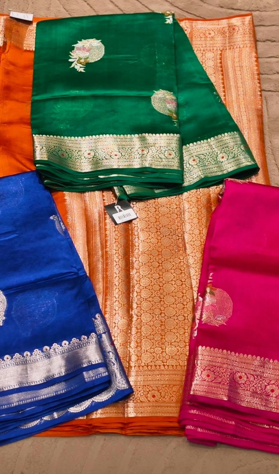 Pure Raw Silk Royal Gold Zari Floral Motifs Unstitched Vibrant Saree- 16543