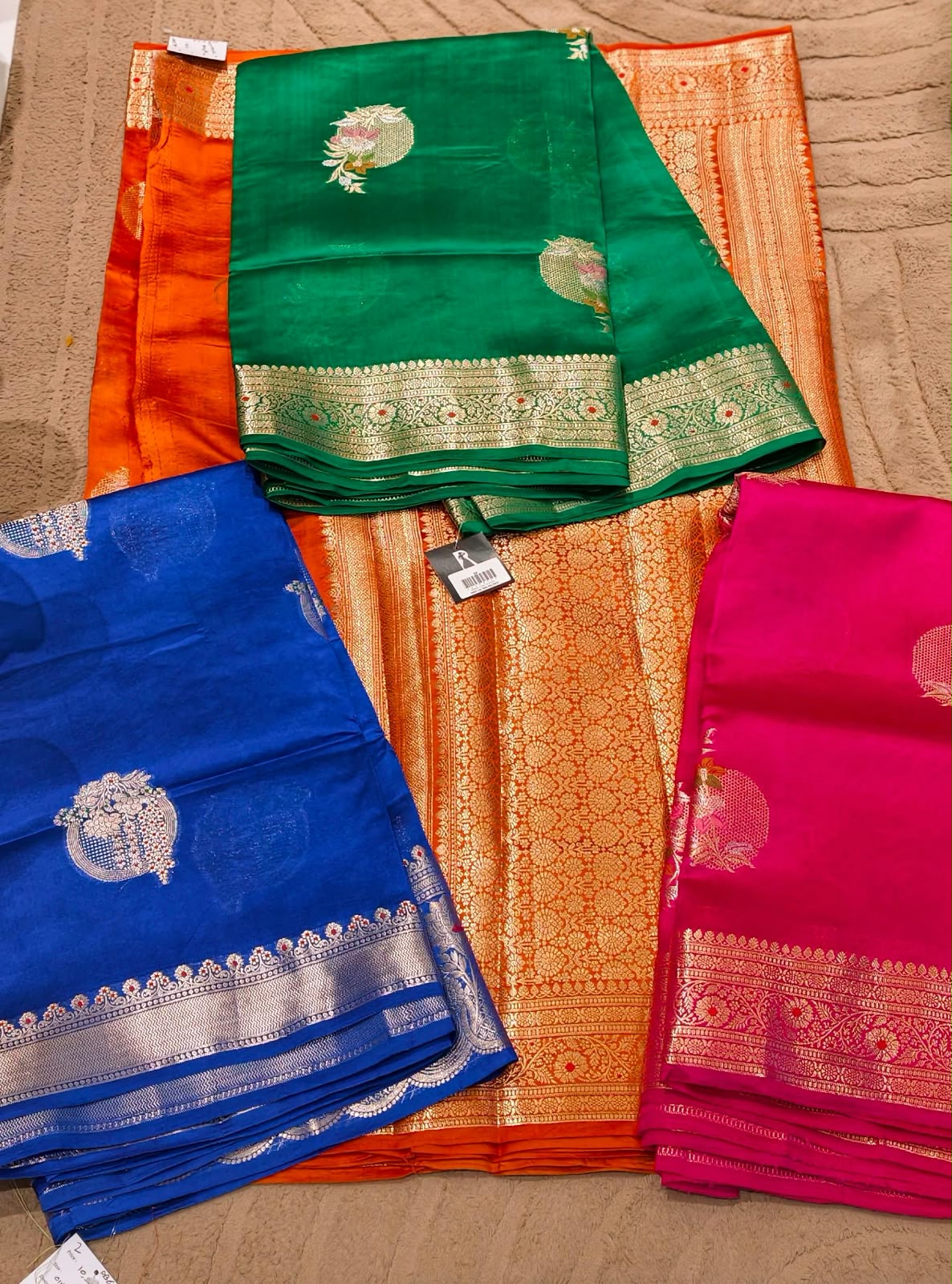 Pure Raw Silk Royal Gold Zari Floral Motifs Unstitched Vibrant Saree- 16543