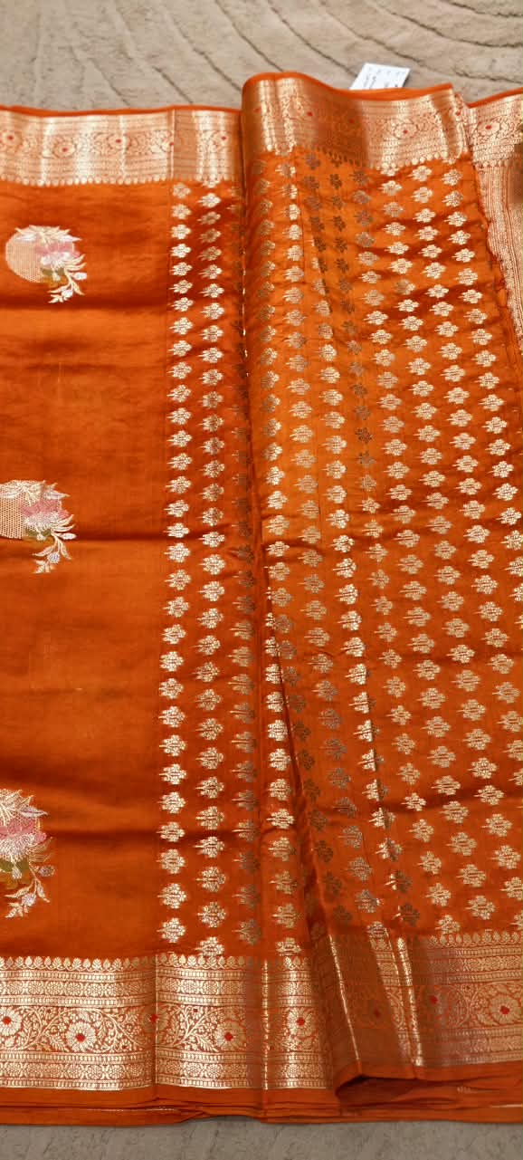 Pure Raw Silk Royal Gold Zari Floral Motifs Unstitched Vibrant Saree- 16543