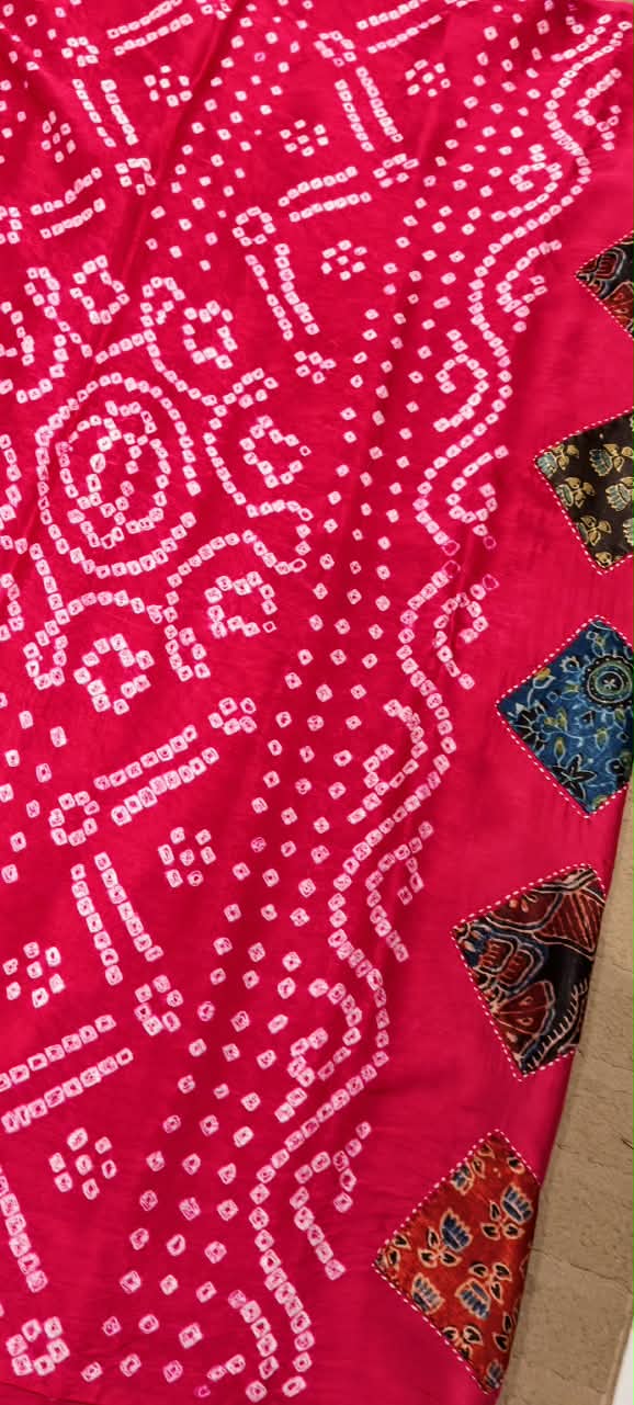 Elegant Mudal Muslin Saree with Handcrafted Ajrak Print Patchwork Detailing & Unstitched Blouse Piece-16648