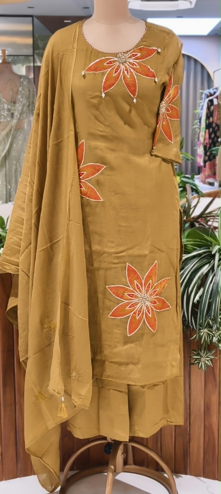 HD Giant Floral Embroidery Surat Mul-Chanderi Vibrant Full Suit Set With Dupatta- 16809