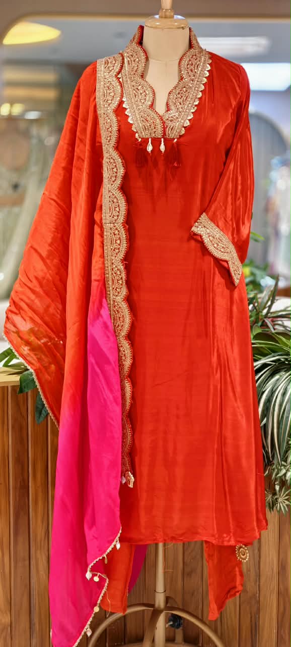 Pure crepe Broad Lace Aline solid Shade Full suit with Shaded Organza Dupatta 16996