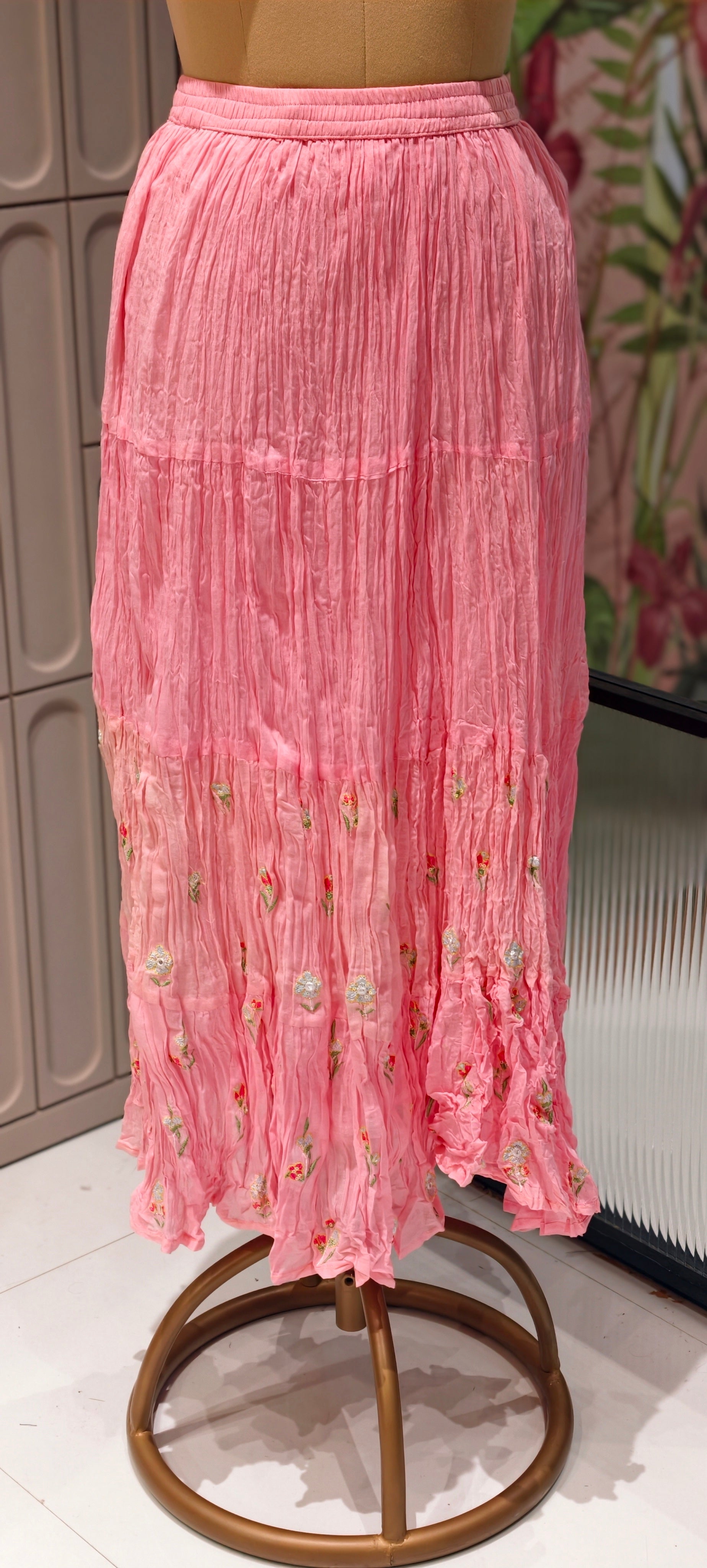 Elegant Sleeveless Noodle Strap Kurti with Skirt Set – Floral Embroidered Designer Suit 13959 RB14