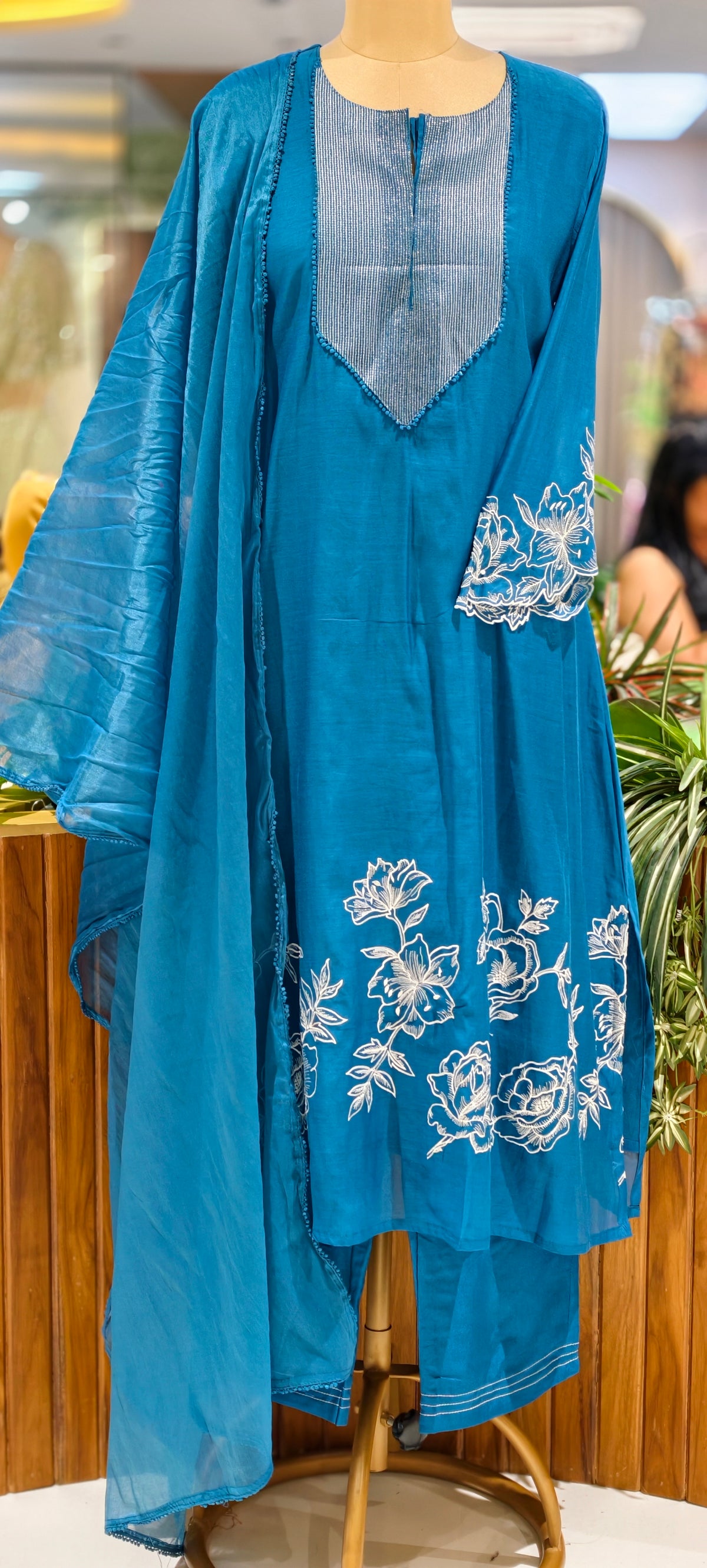 Pure Banarsi Mulchanderi With Floral Embroidered Full Suit Set - 16777