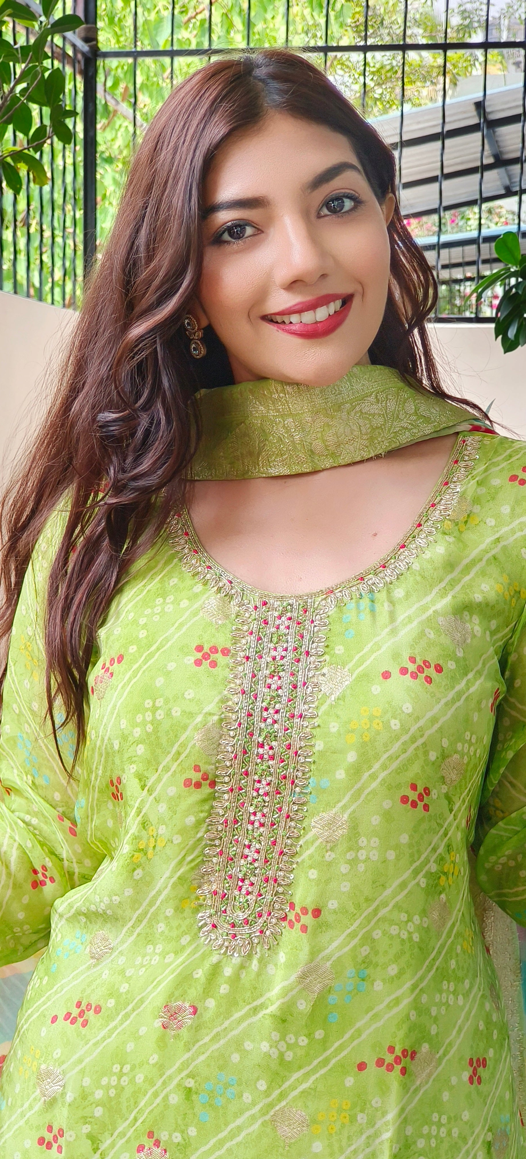 Luxurious Hand-Embroidered Green Organza Full Suit Set with Intricate Details With lehriya organza Dupatta DRYWASH DISPATCHING WILL BE FROM MONDAY-09408