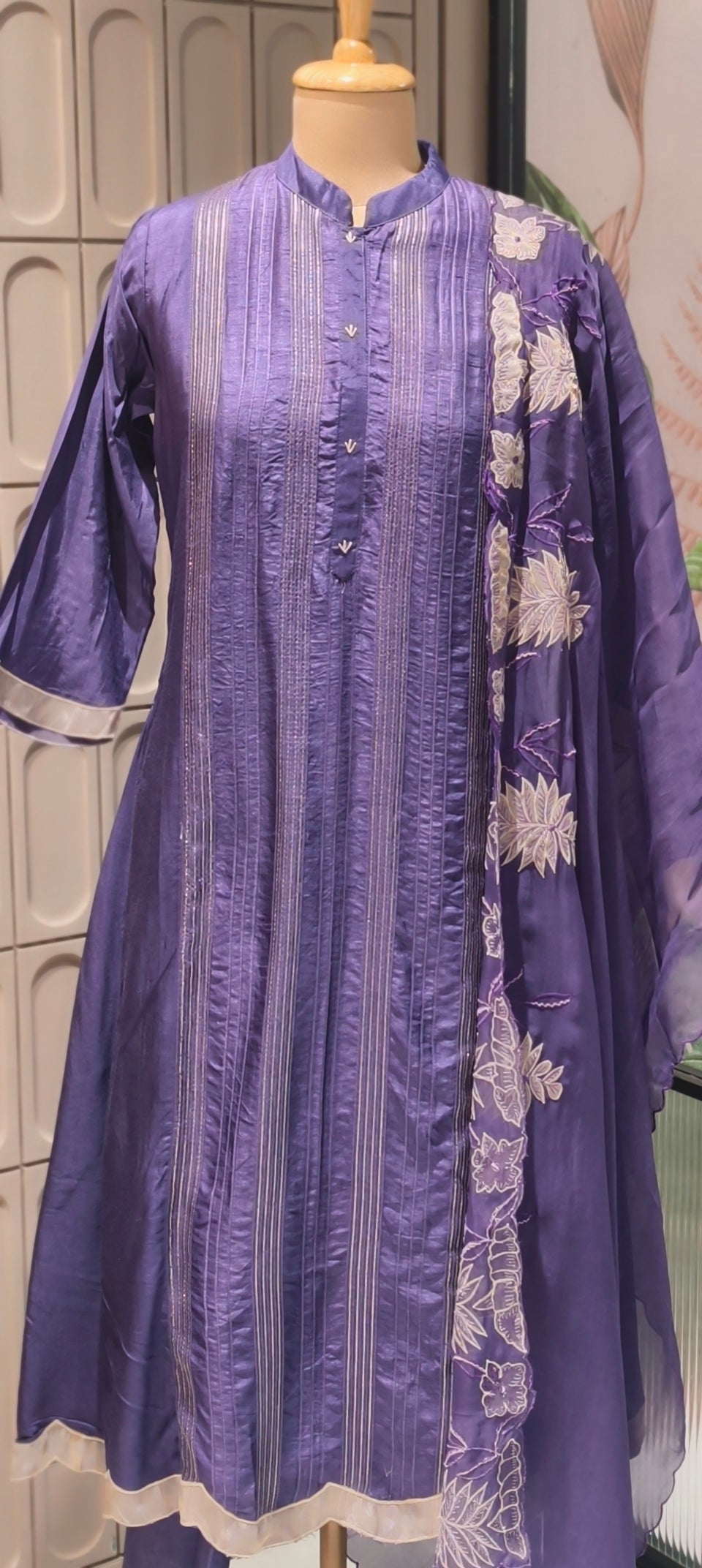 Elegant Silk Kurta full Set with Pintuck Detailing and Embroidered Sleeves with Organza Dupatta