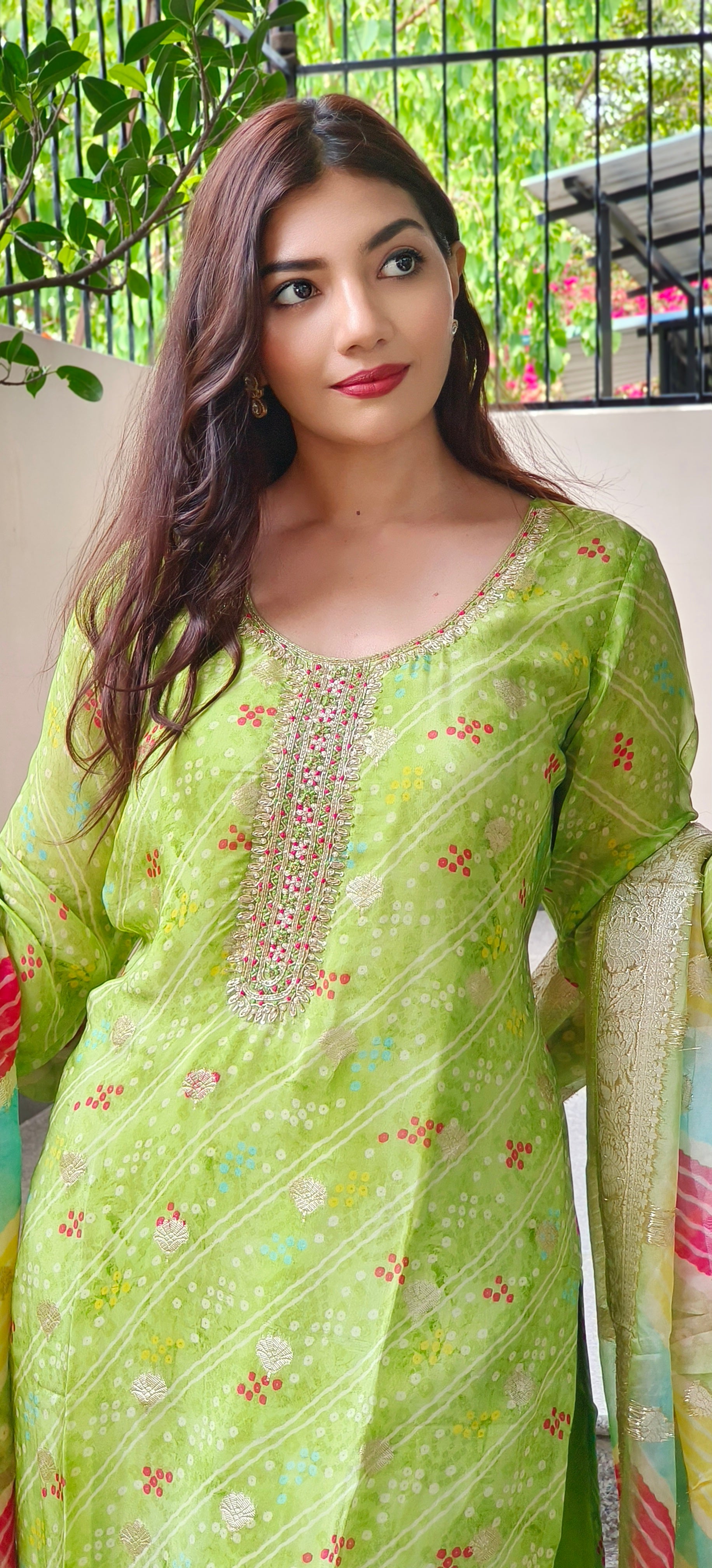 Luxurious Hand-Embroidered Green Organza Full Suit Set with Intricate Details With lehriya organza Dupatta DRYWASH DISPATCHING WILL BE FROM MONDAY-09408