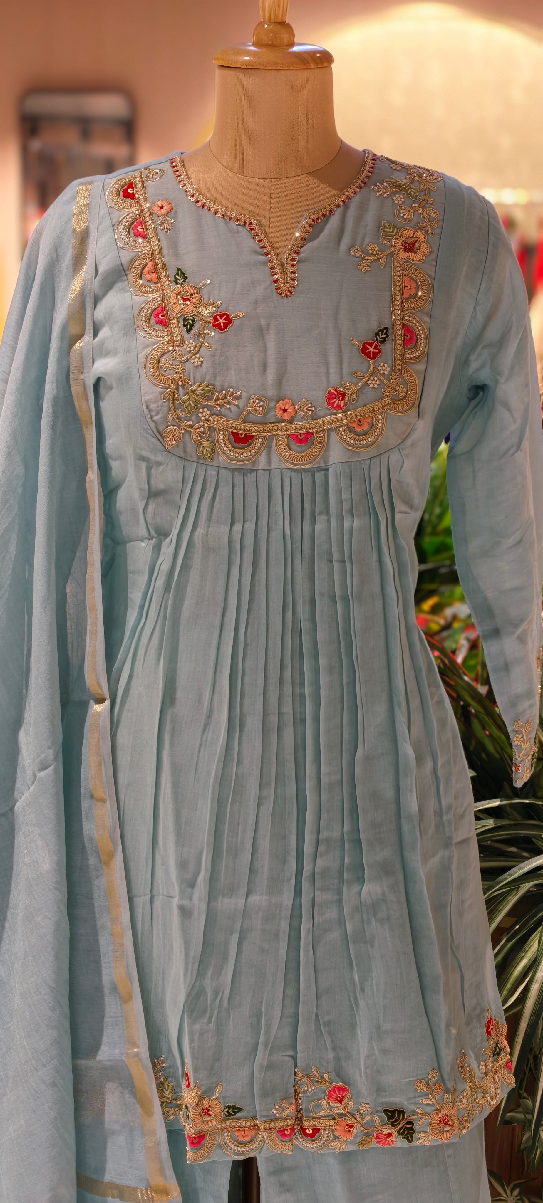 Graceful Mulchanderi Embroidered Full Set with Dupatta and Intricate Thread Work-13861