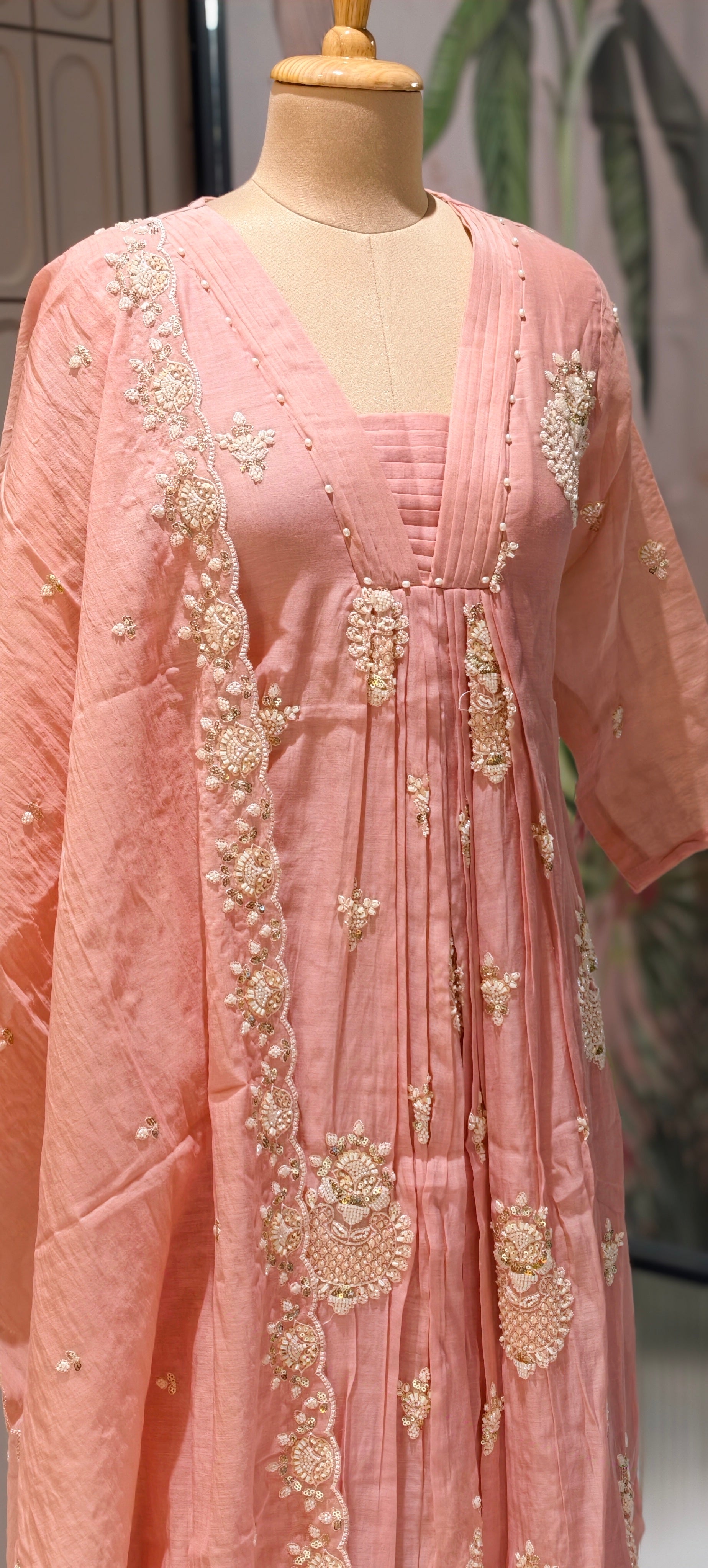 Graceful Mulchanderi Floral Embroidered Full Set Set with Delicate Hand Embellishments-13857