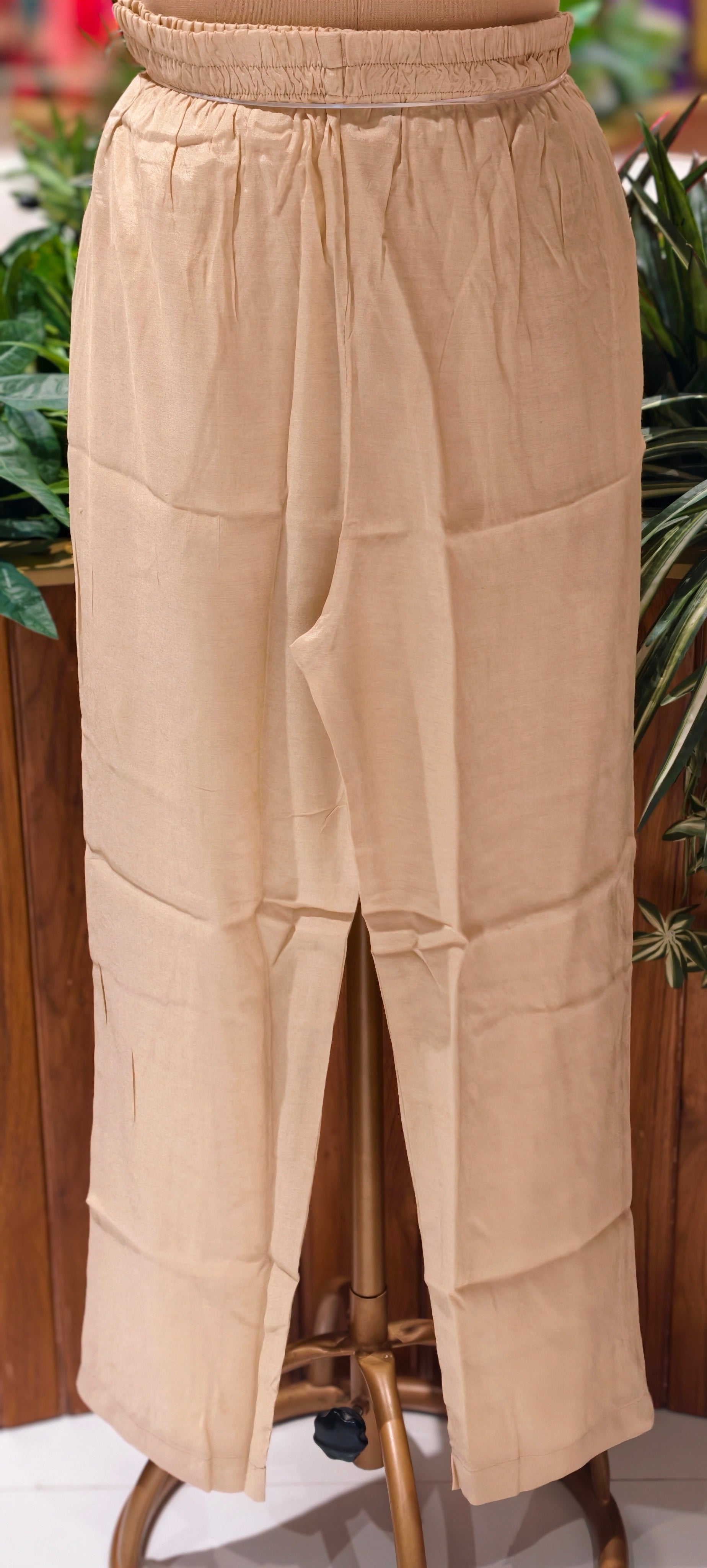 Mulchanderi Embroidered neckline and scattered floral motifs Anarkali Kurta Set with Dupatta 13860