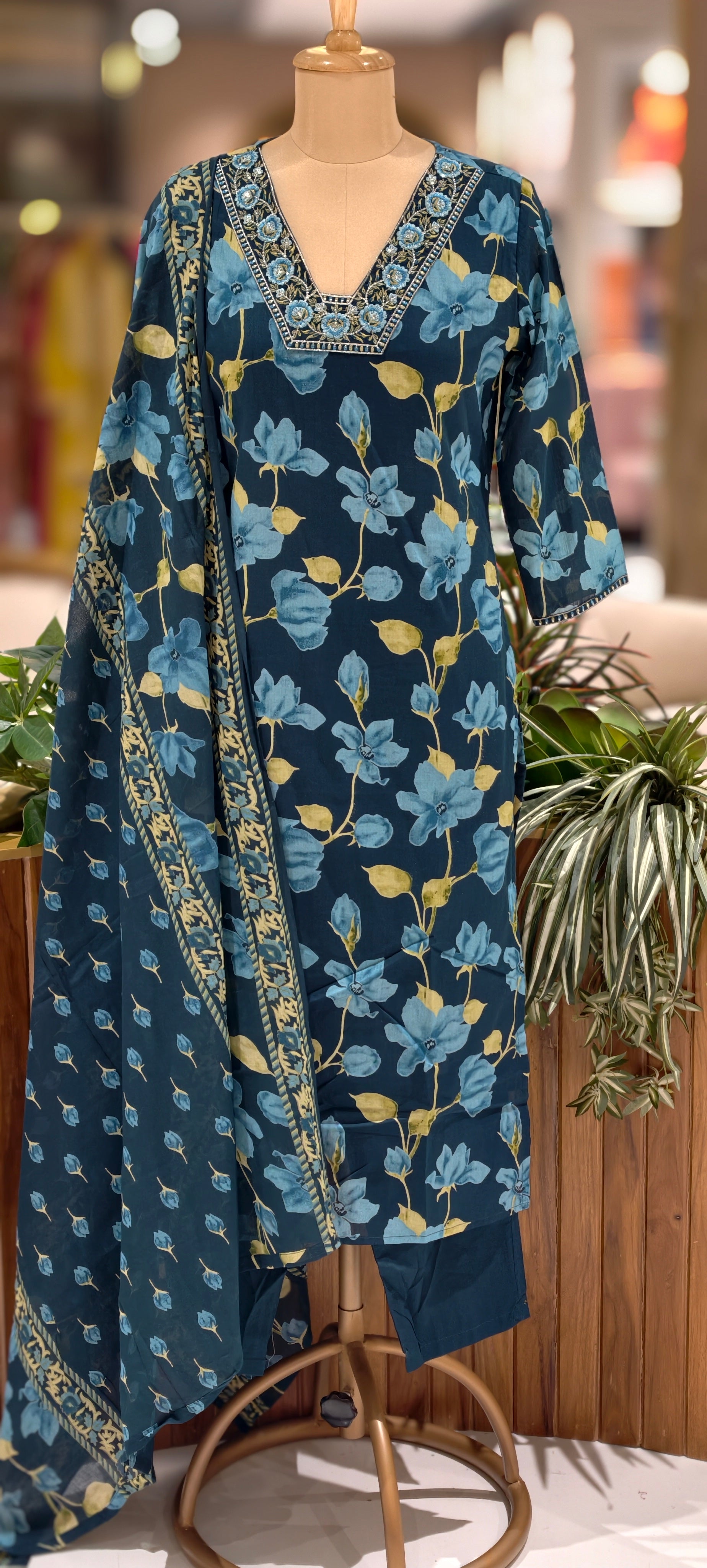 Elegant Cotton Midnight Blue Floral Printed Kurti with Intricate Thread Embroidered V-Neckline Full Set