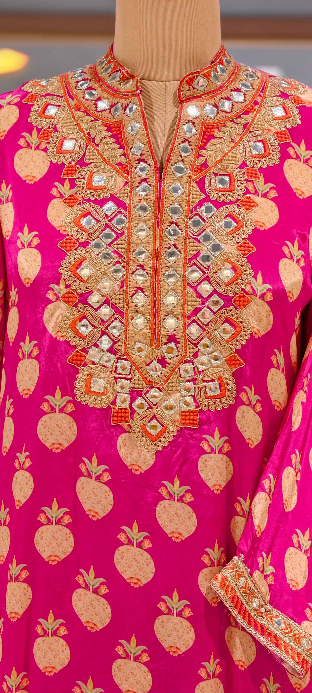 Premium Crepe Kurta Pant Set with Intricate Zari Embroidery & Straight-Bottom Pants 16994