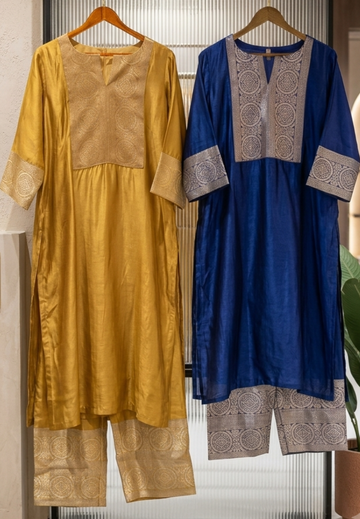 Elaborate Antique Gold Geometric Brocade Yoke, Pure Raw Silk Kurta With Matching Banarasi Touch Bottom- 17049