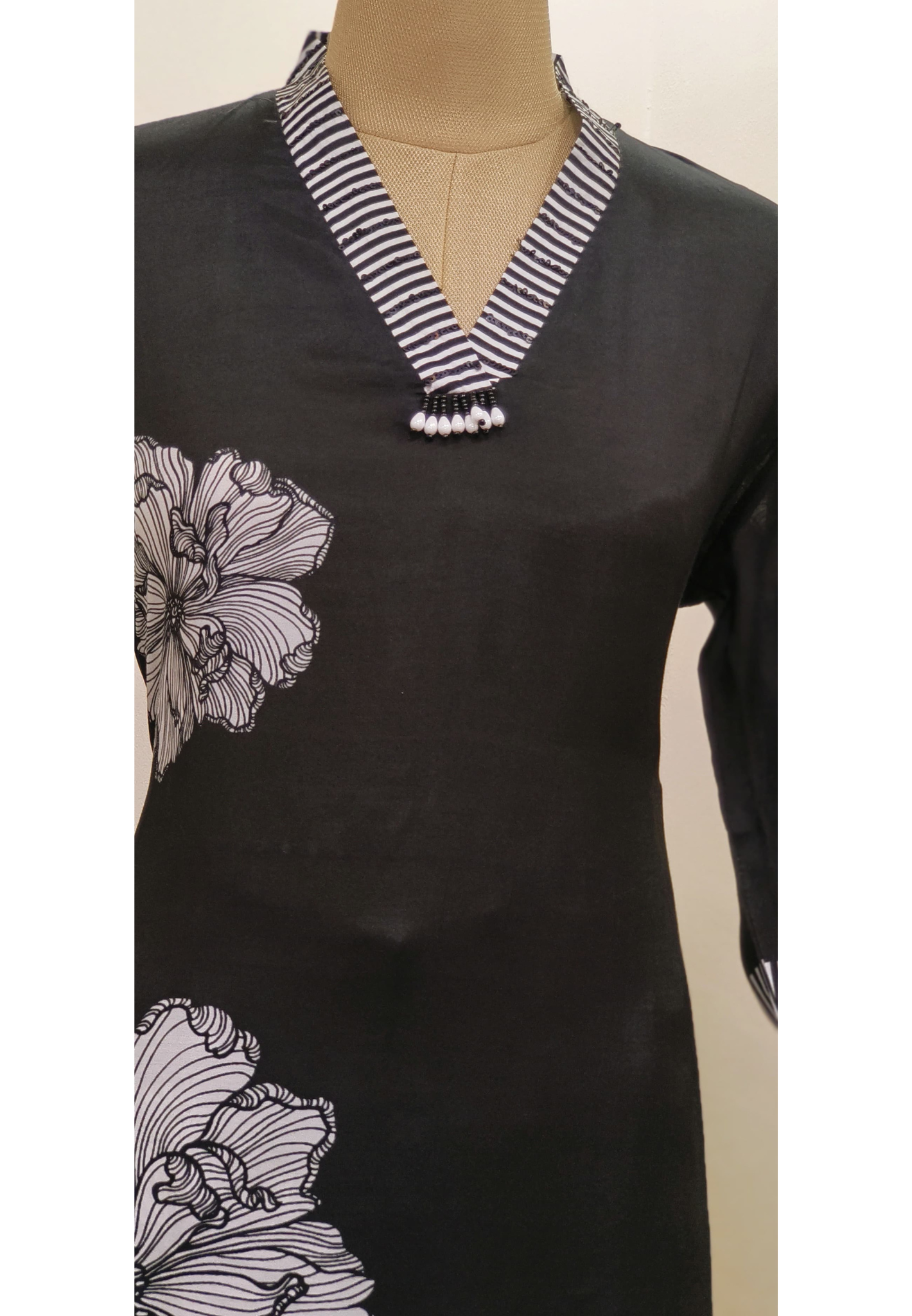 Beautiful V-neck Embroidered crape floral print kurta pant set 0f 2- DRYWASH-05898