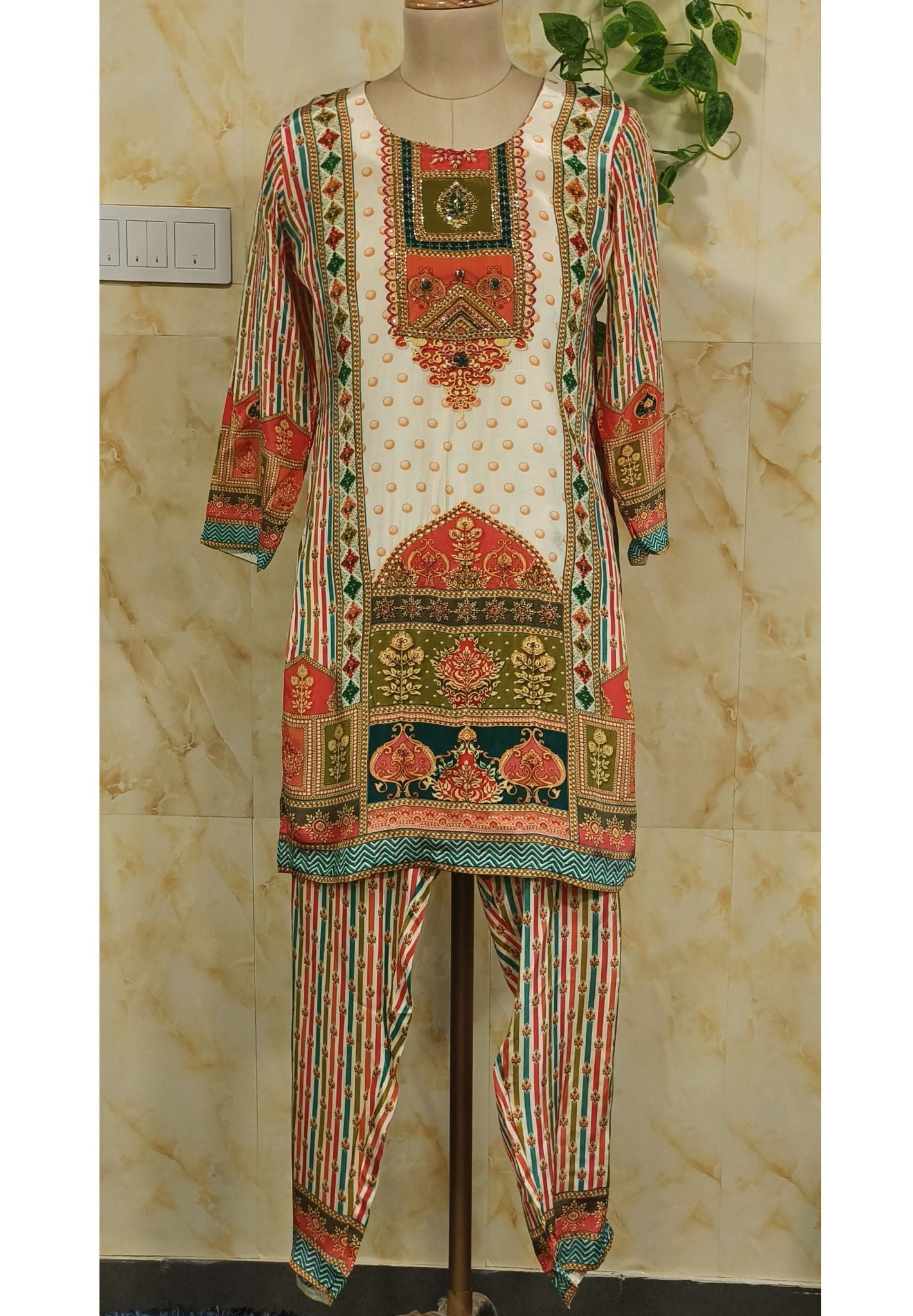 Crape Cutdana Work Digital Print Kurta Pant-07576