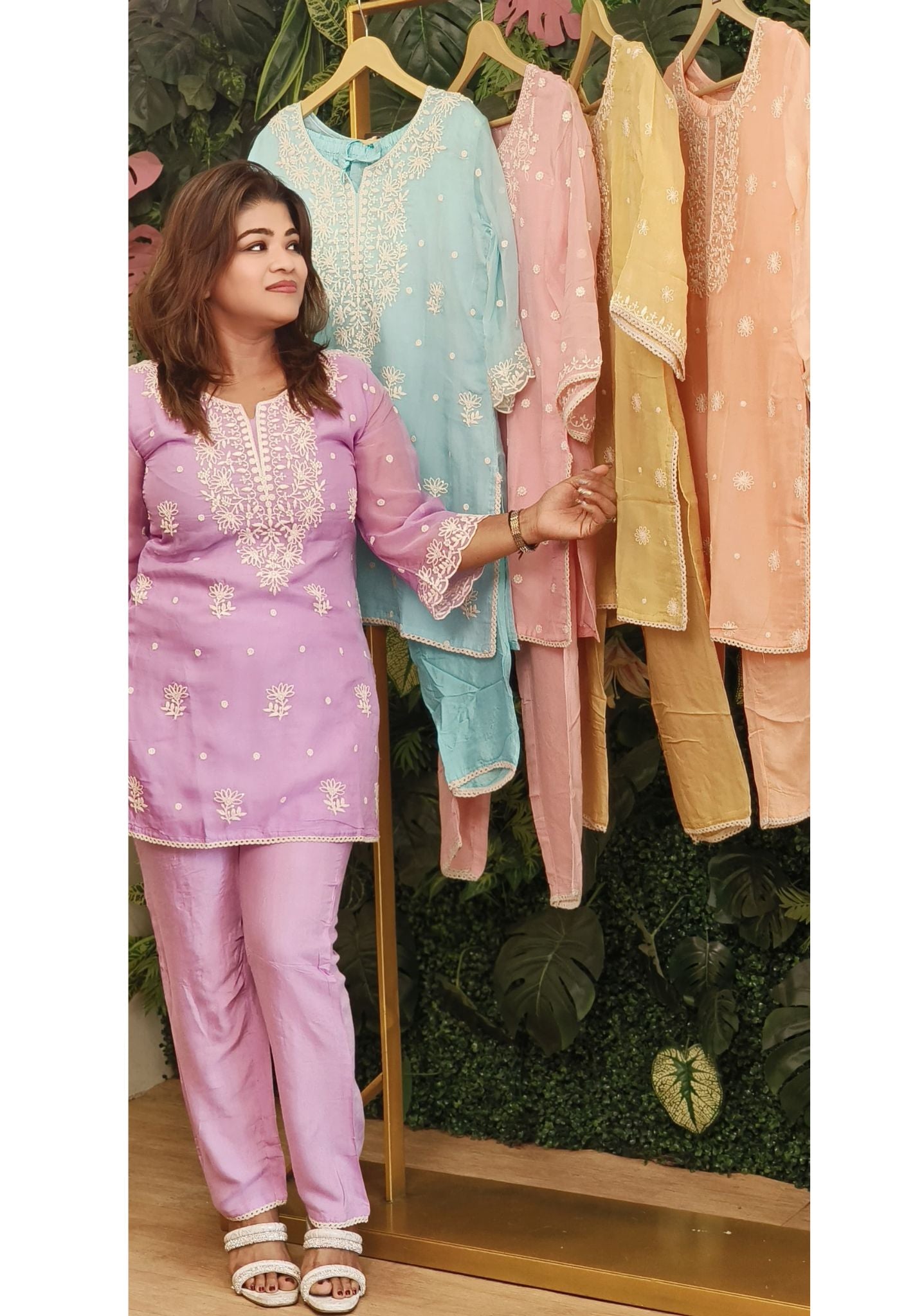 Chikankari Beautiful Thread Embroidery Kurta And Pant -07402