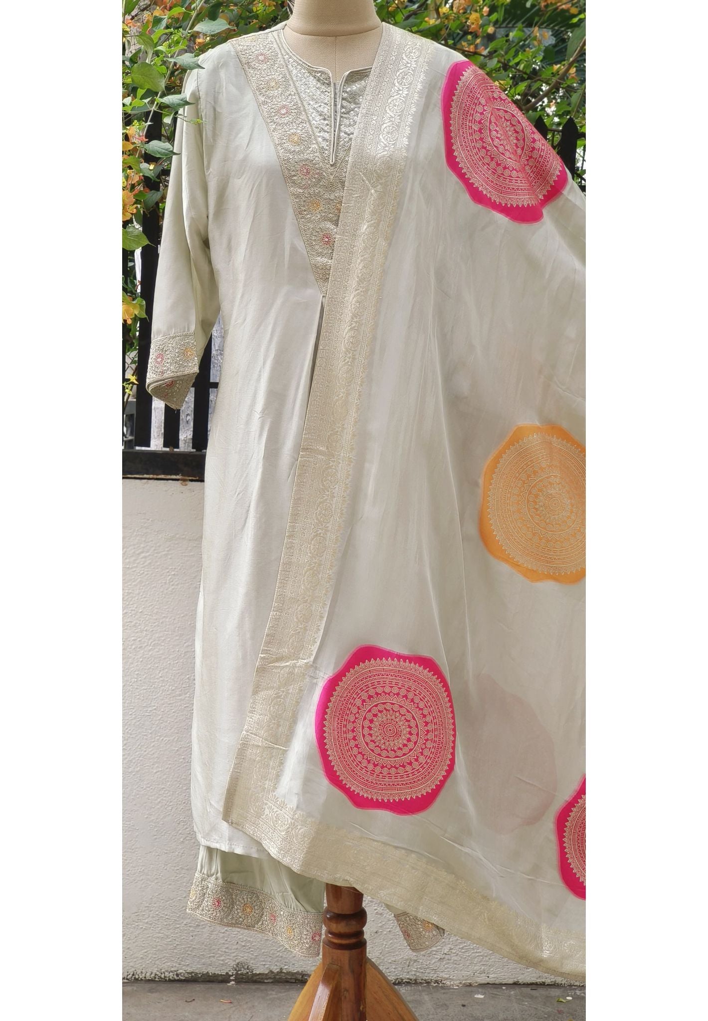 Embroidered V- Neck Pastel Silk Embroidered Kurta Pant Set with Mandala Motif Dupatta-07806-807