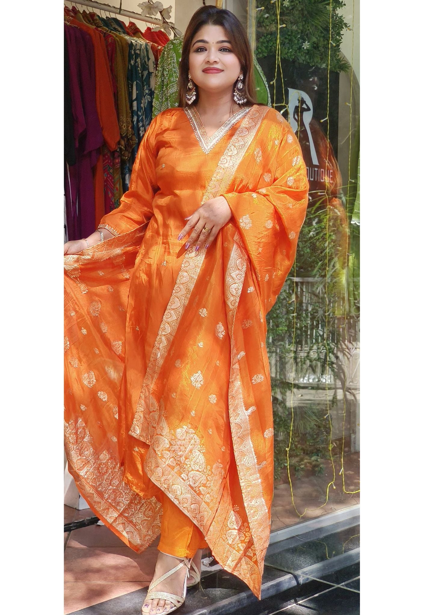 Beautiful Dola Silk Neck Embroidery Full Set-08158