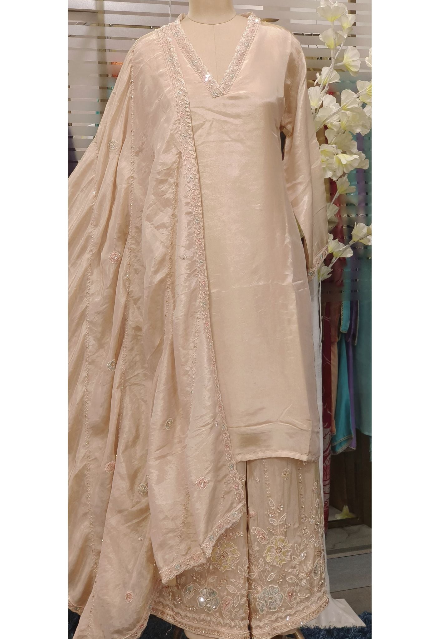 Tissue Silk V-Neck Embroidery Palazzo Full Set-08209
