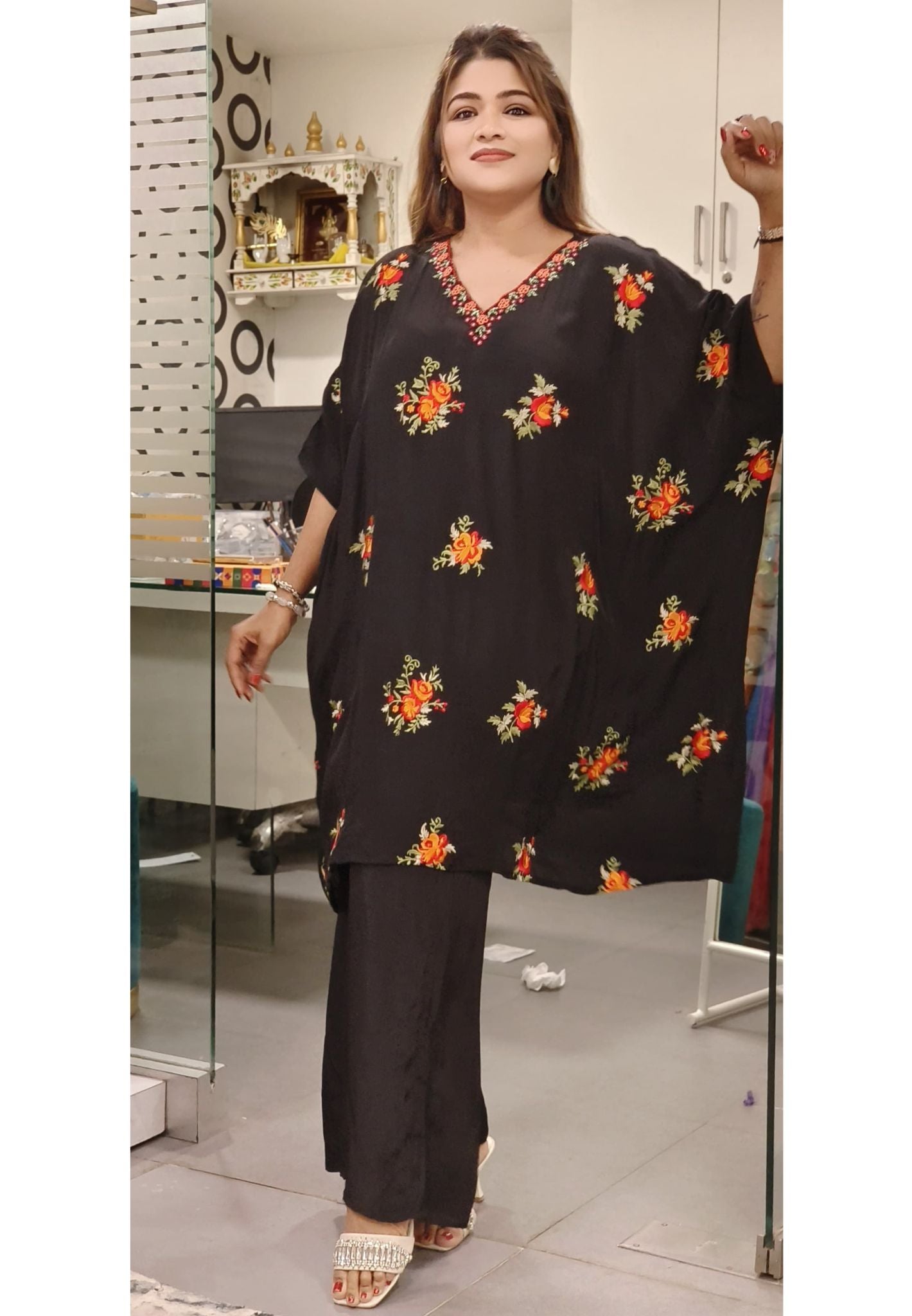 Thread Embroidered Pure Crepe Oversized Kaftan with Bottom-08591-92