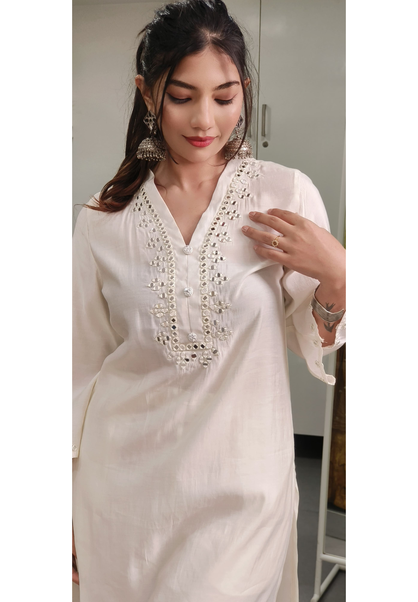 Real Mirror Embroidered Neck High Low Kurta Pant -07165