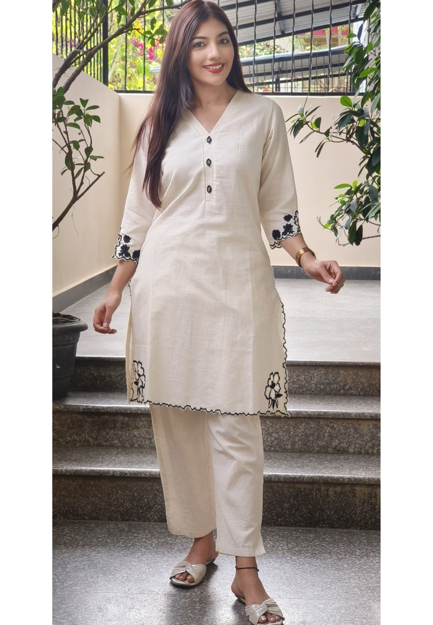 Sophisticated Linen-Cotton Cutwork Cord Set 09174