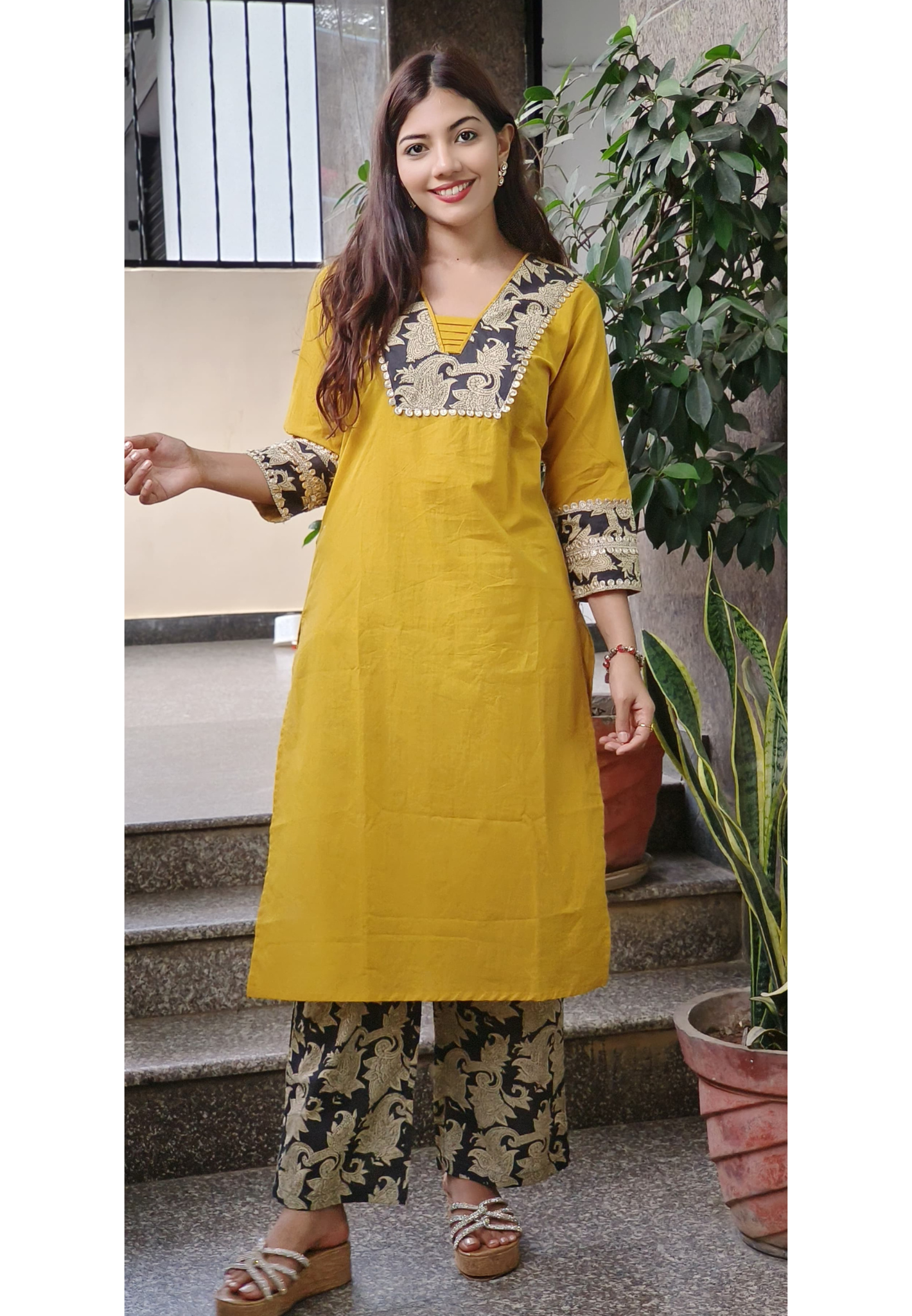 Graceful Cotton Kurta Set with Kalamkari Yoke, Matching Loose Pant