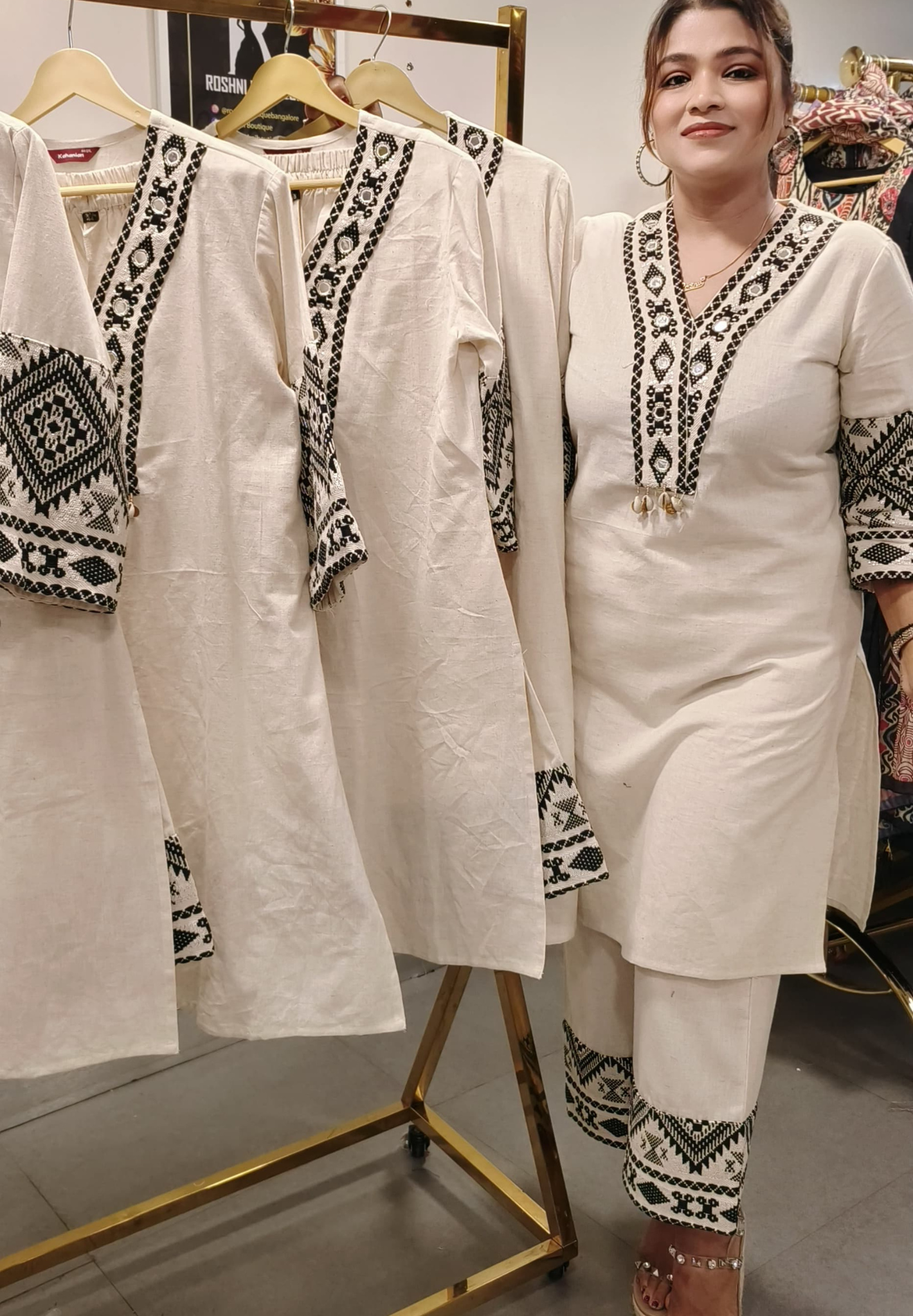 Flex Cotton Stylish Solid Shade Embroiderd Lace  Neck And Seleeves Kurta Pant-9539,9538